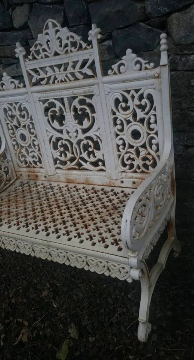 Garden   bench  solid   cast   iron  very very hea - Image 4