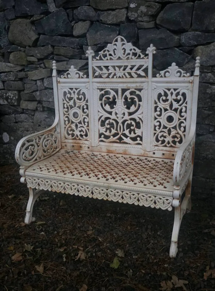 Garden   bench  solid   cast   iron  very very hea - Image 1