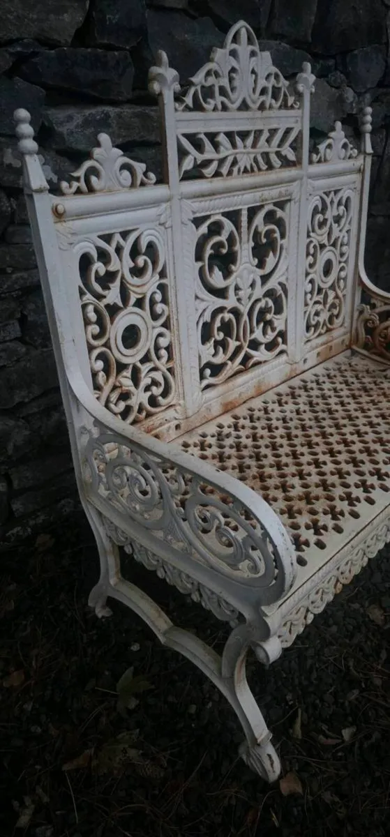 Garden   bench  solid   cast   iron  very very hea - Image 3