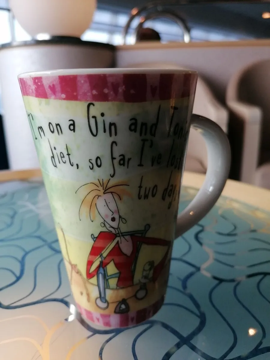 Johnson Brothers Born to Shop Gin & Tonic Mug - Image 1