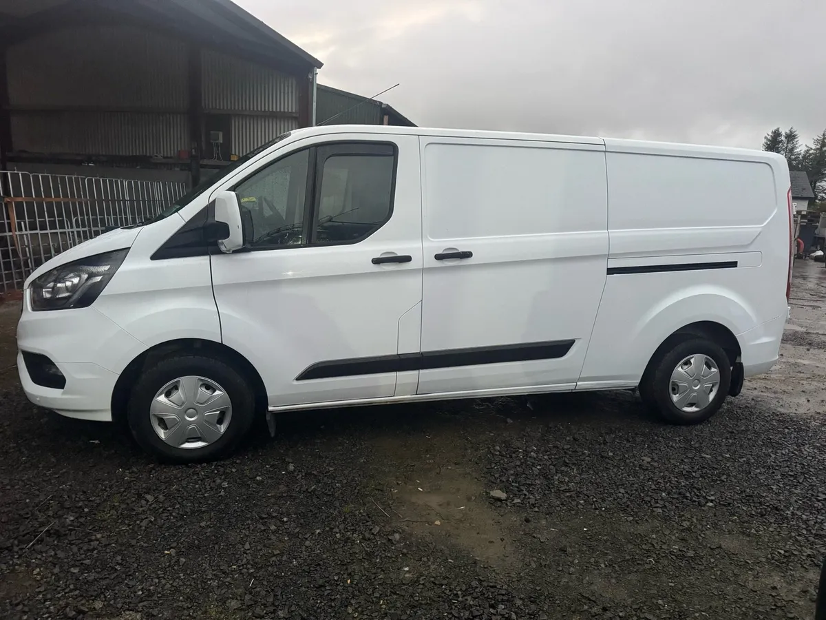 Ford Transit Custom - Image 1