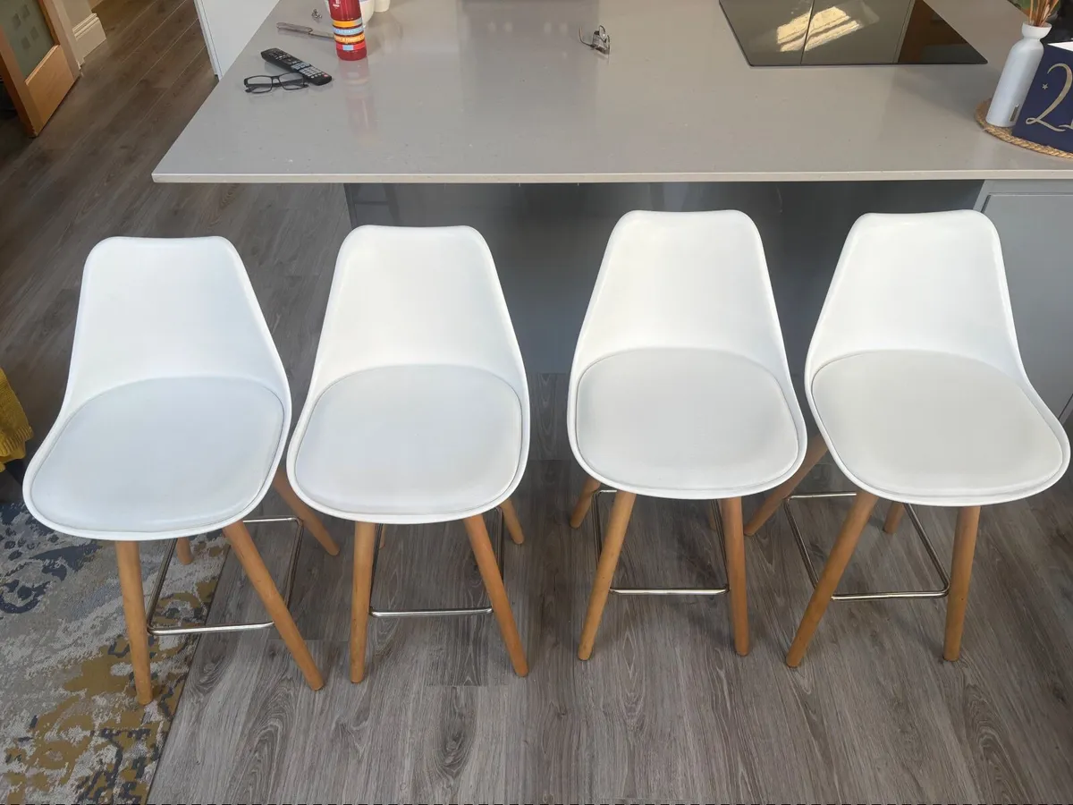 Bar stools - Image 1