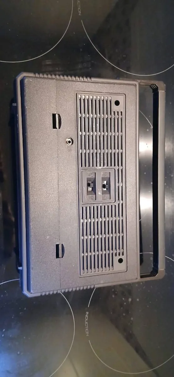 Very old Schneider 1372 radio - Image 3