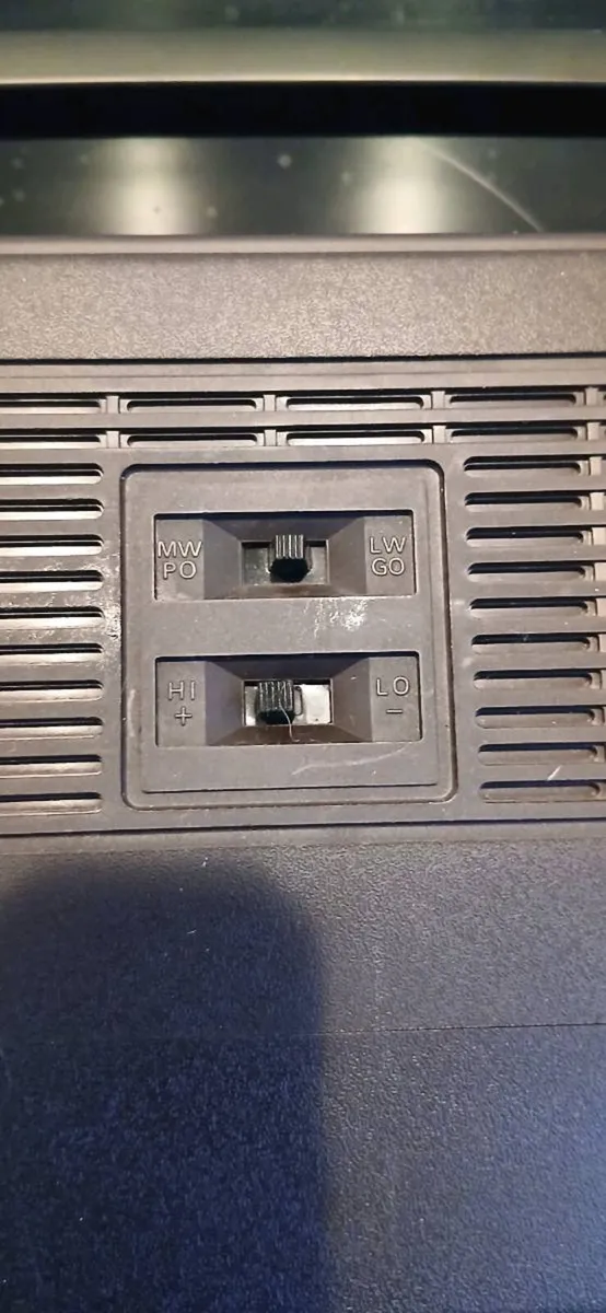 Very old Schneider 1372 radio - Image 4