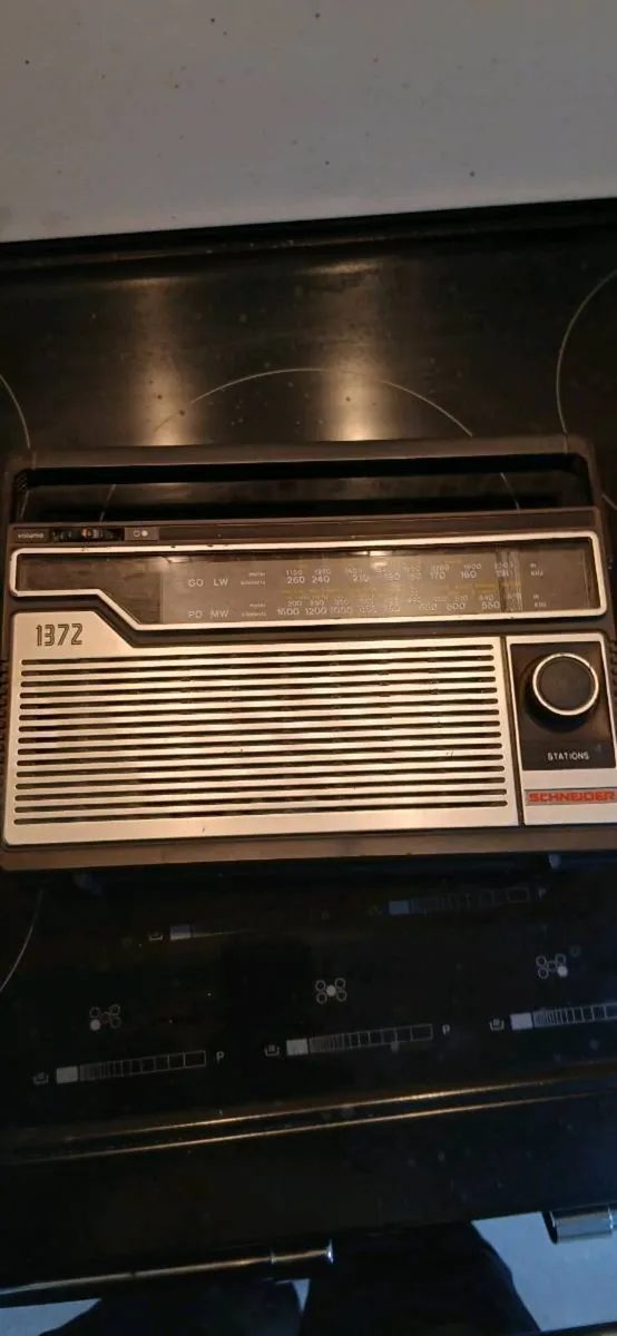 Very old Schneider 1372 radio - Image 1