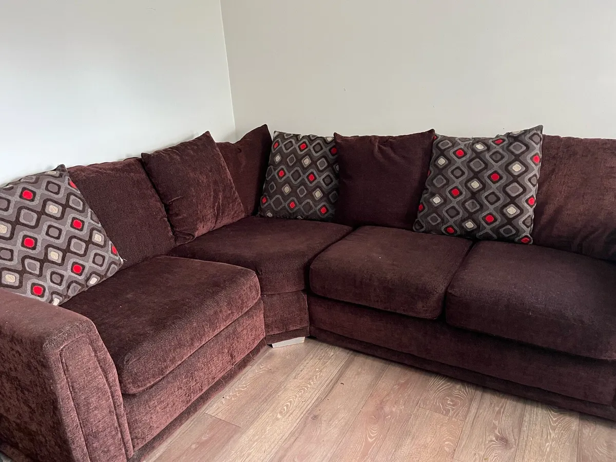 L-shaped Couch - Image 3