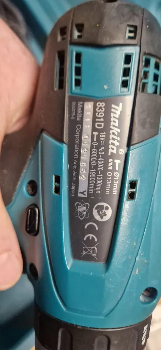 Makita Cordless 18V Drill, charger, carry case - Image 2