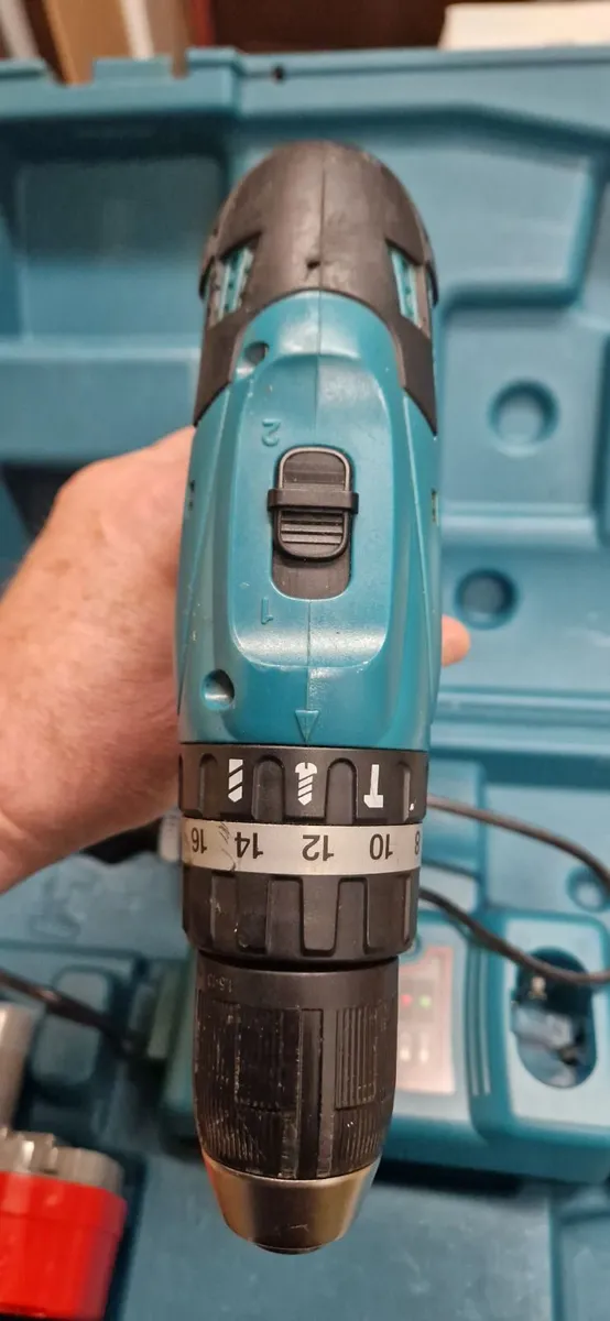 Makita Cordless 18V Drill, charger, carry case - Image 4