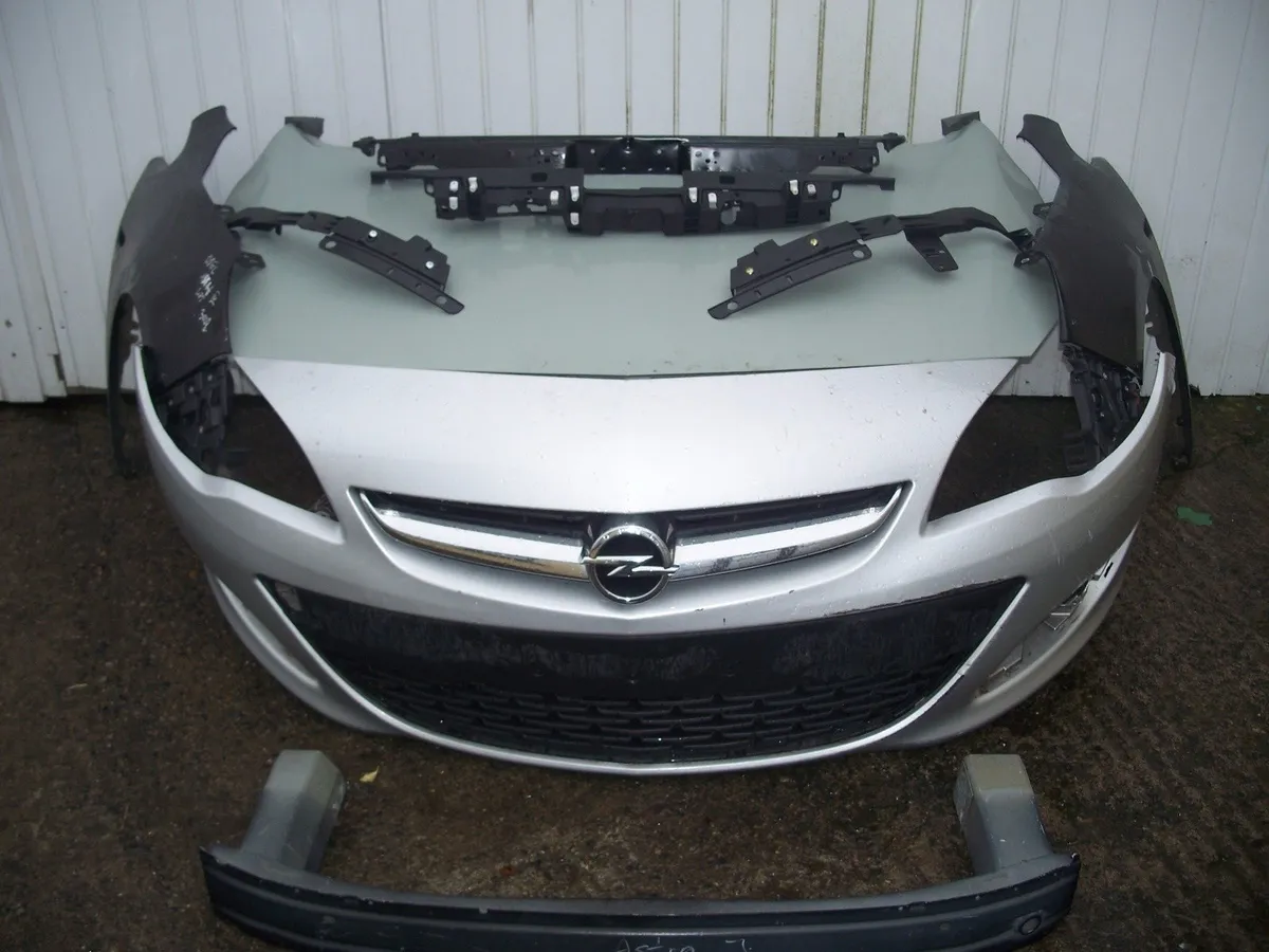 Opel front body panels - Image 2