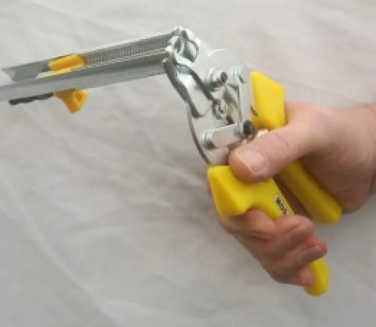 Wire, Weldmesh, Clips, Tools for Traps, Cages - Image 2