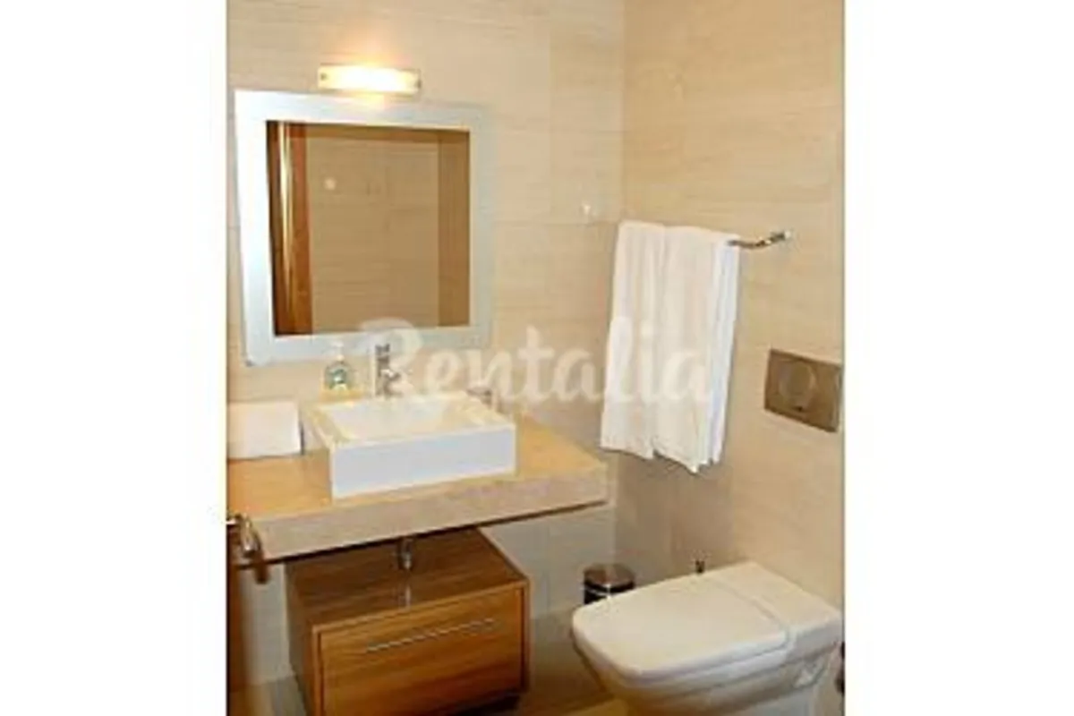 Holiday villa apartment Vilamoura Algarve Portugal - Image 4