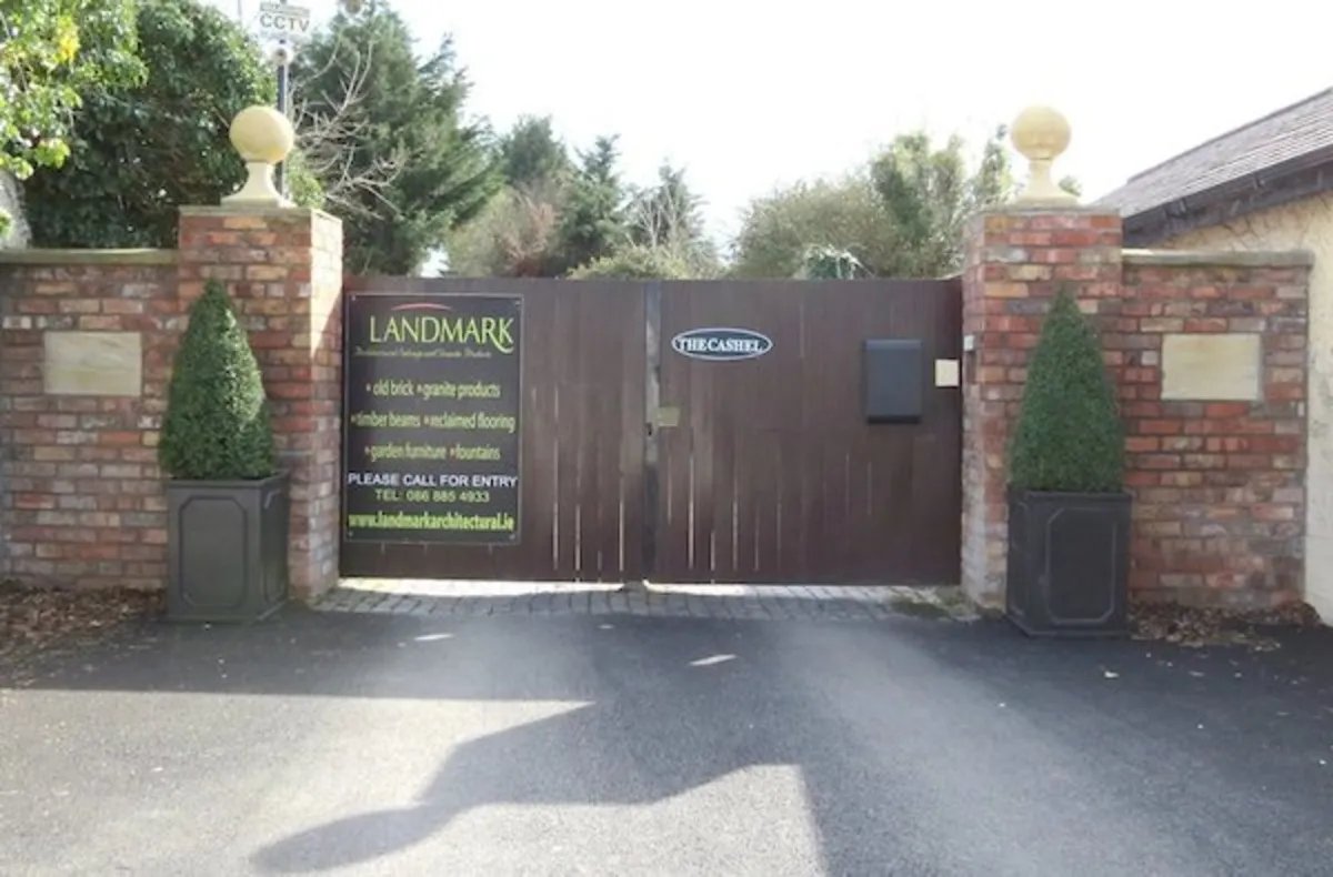 Bright Orange / Yellow Reclaimed Belfast Bricks - Image 3