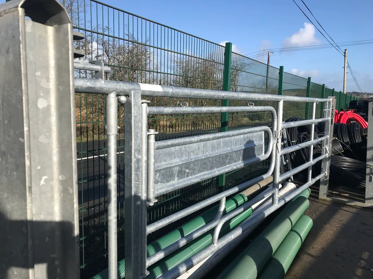 3 in 1 calving gate - Image 2