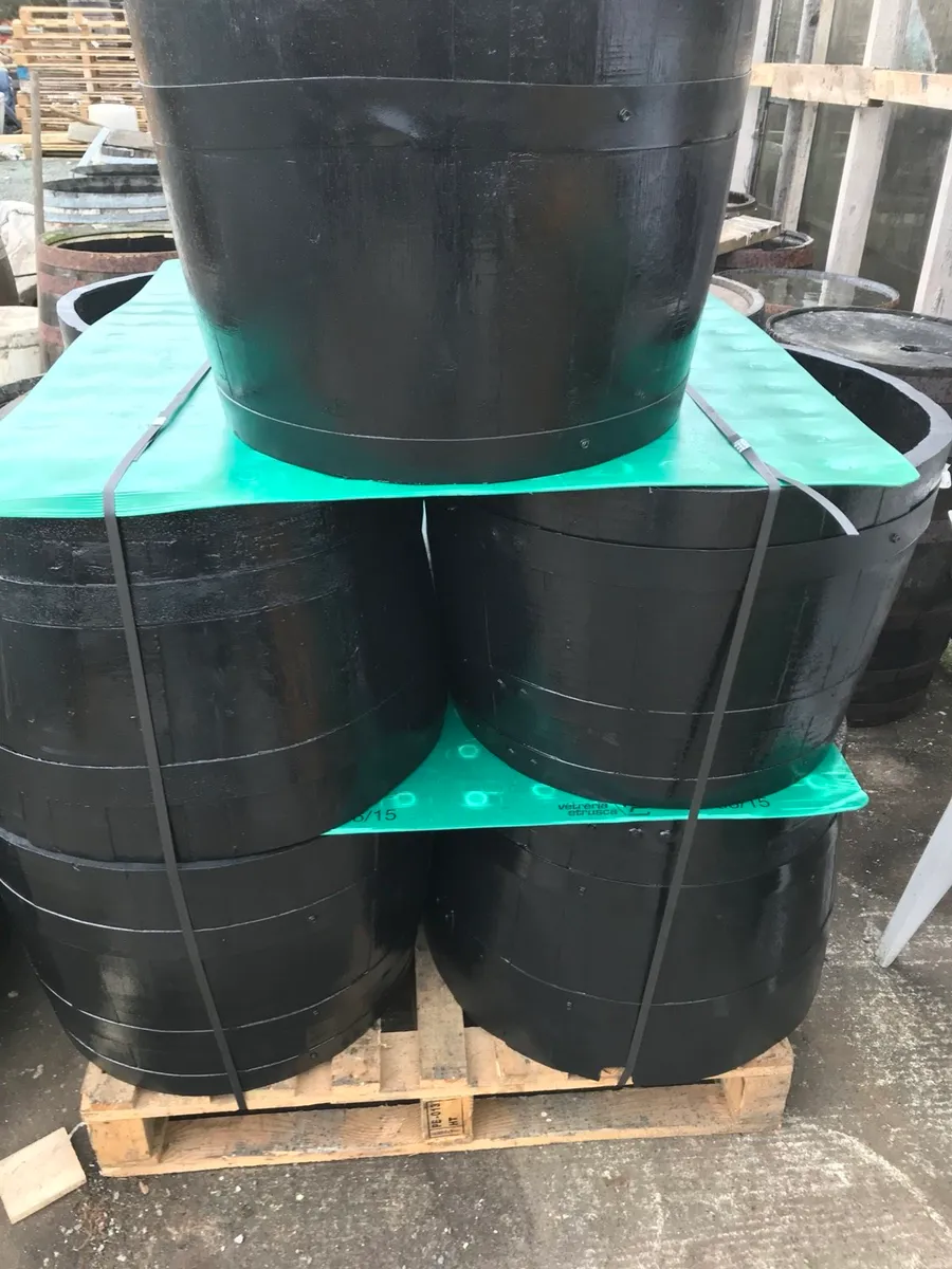 Whiskey barrels - WHISKEY OAK BARREL PLANTERS - Image 4