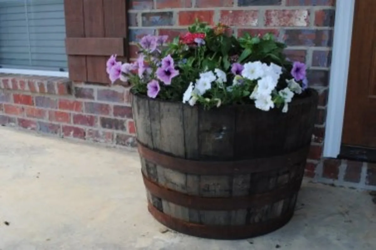 Whiskey barrels - half barrels - BARRELS BARRELS - Image 2