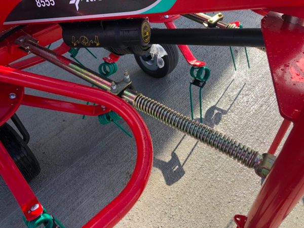 New Kverneland 8555 Tedders 179333047