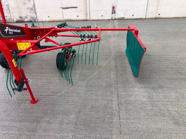 New Kverneland 9032 Single Rotor Rake 179334891