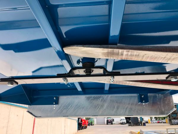 Fleming 6 Ft Grass Toppers 191503429