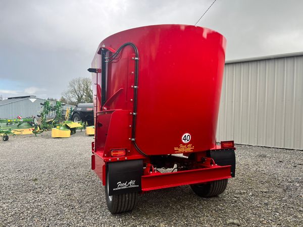 Condell 15 Tub Feeder in stock 241074835