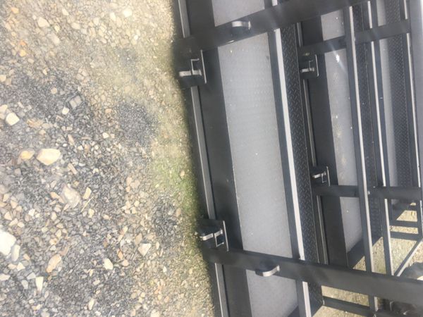 Safety baskets & Calf Transporters 243750259