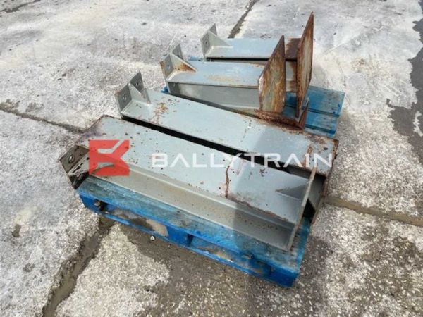 Bruce Feeder & Hopper Bin 253901960