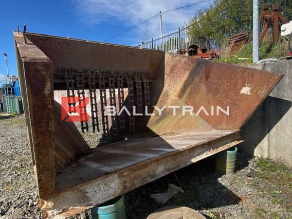 Bruce Feeder & Hopper Bin 253901963