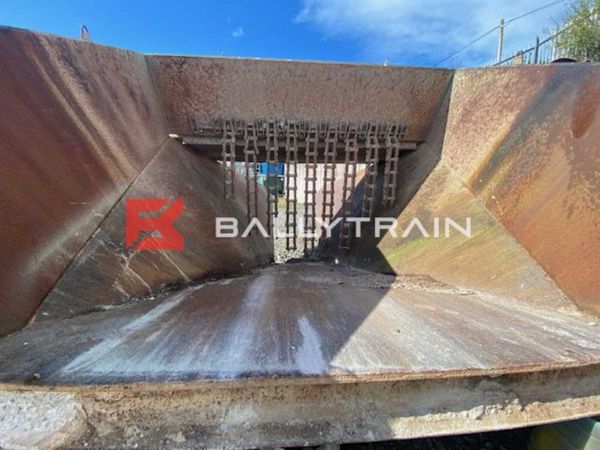 Bruce Feeder & Hopper Bin 253901964