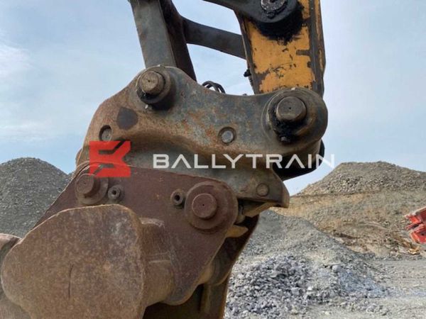 Hyundai Robex 330LC-9A Excavator (2016) 257505017