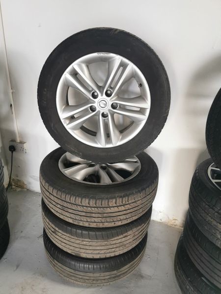 NISSAN Q 4 ALLOYS WILLS +TYRES  221/60R17 270966087