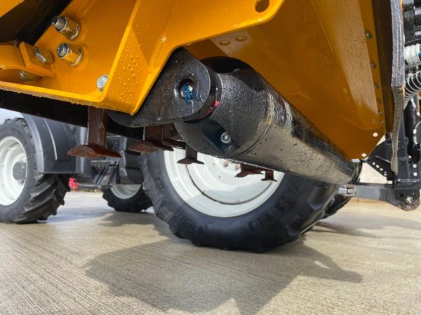 NEW McConnel PA5555-60 Hedgecutter 275868646