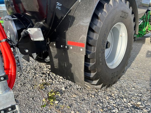 Cross 2500 Gallon tanker with 7.5 mastek shoe 276839364