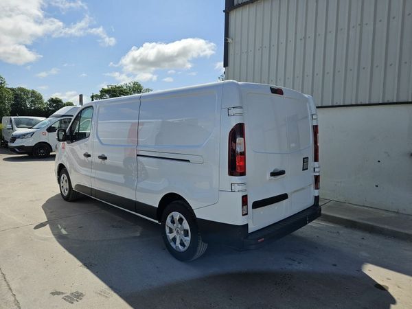 Renault Trafic Red Edition White 150  HP 285480735