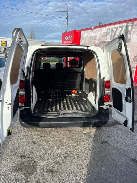 Peugeot Partner 1.6 Diesel 3 Seat New DOE 290219195