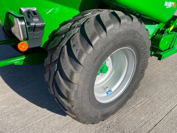 NEW McHale F5500 Round Balers 295455652