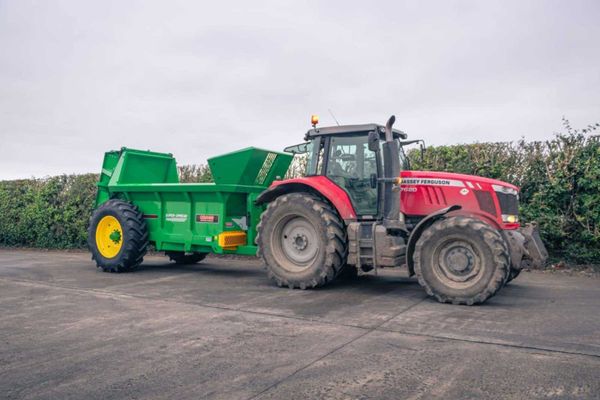 Cross Manure Spreader Range 207607349