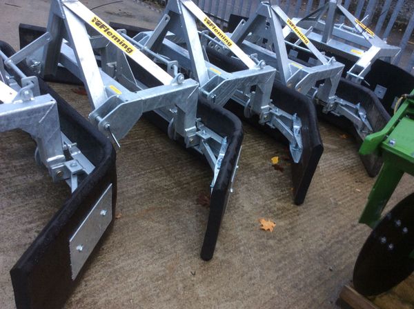 Fleming yard scrapers 236589610