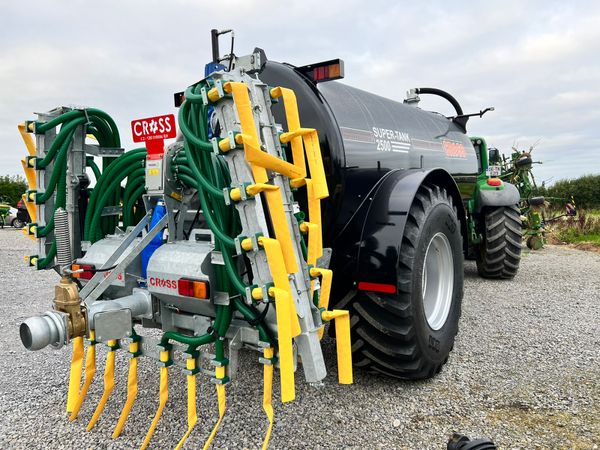 In stock New Cross 2500 Gallon with 7.5 dribble 237531008