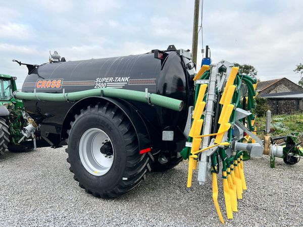 In stock New Cross 2500 Gallon with 7.5 dribble 237531010