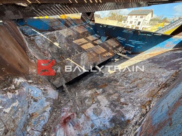 Mobile Feeder Conveyor (With Second Radial Conveyo 340375560