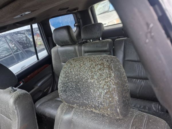 Toyota landcruiser lc5 2008 breaking for parts 340315744