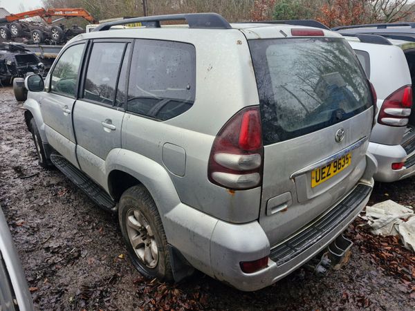 Toyota landcruiser lc5 2008 breaking for parts 340315753