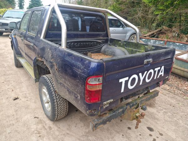 Toyota hilux 2002 breaking for parts 344479078