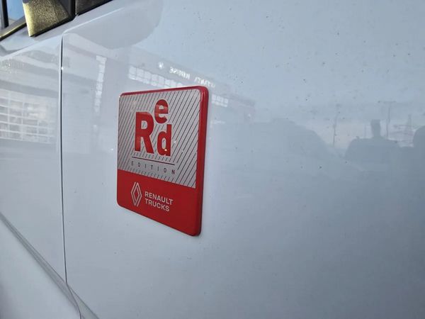 Renault Trucks Master IV #RedEdition in White 347719745