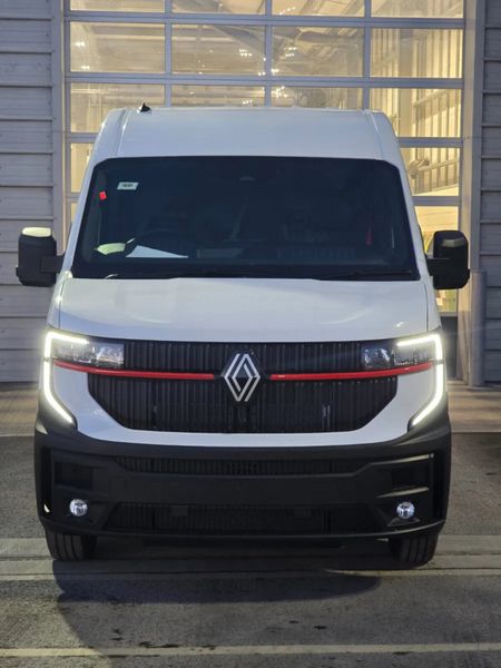 Renault Trucks Master IV #RedEdition in White 347719750