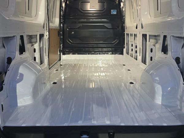 Renault Trucks Master IV #RedEdition in White 347719754