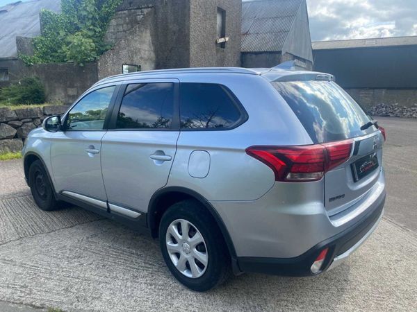 2017 Mitsubishi Outlander 2.2 Commercial DI-D 4 WD 348344561