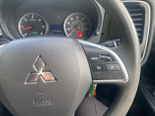 2017 Mitsubishi Outlander 2.2 Commercial DI-D 4 WD 348344571