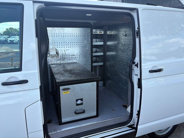 Volkswagen Transporter 352561987