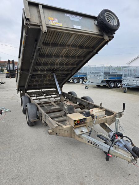 All makes of trailers Servicing and repairs 352810365