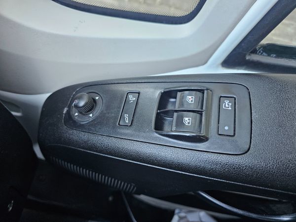 PEUGEOT BOXER 2.2 HDI // NEW DOE 02/27 353105733